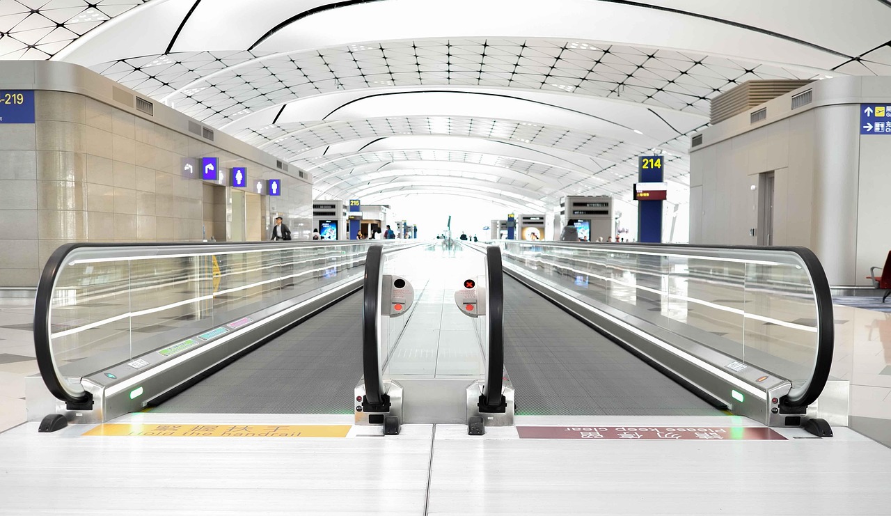 Airport, elevator, technology — What the Smodin AI Checker Finds in Your Writing